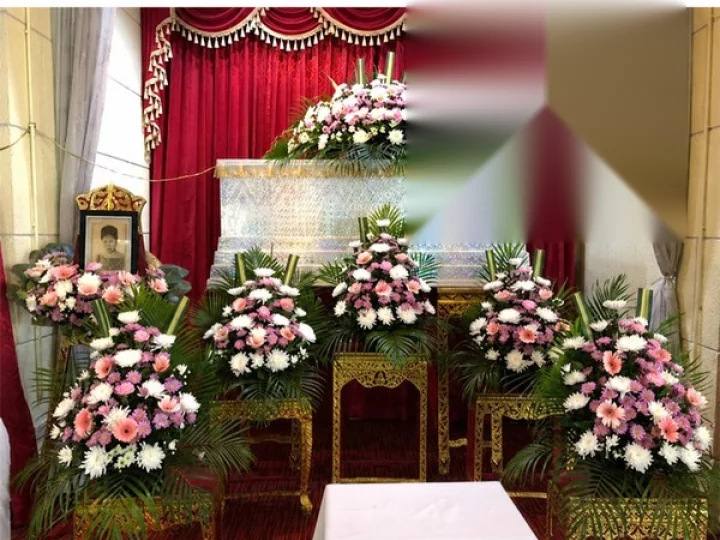 สั่งดอกไม้หน้าโลงตอนไม่ได้อยู่กรุงเทพ ไปงานเองไม่ได้ทำอย่างไร