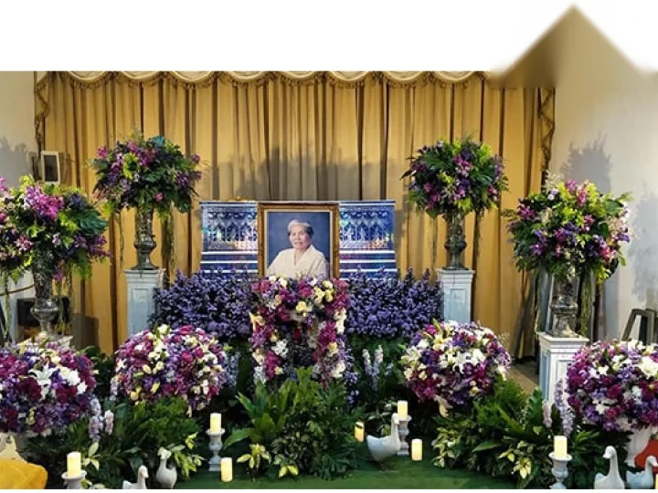 ผลงานจัดดอกไม้ทำบุญร้อยวัน งานศพจริง Funeral Decor