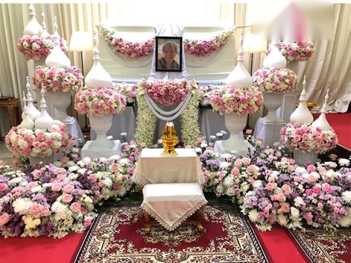 ดอกไม้งานศพ เขตป้อมปราบ วัดสระเกศ ส่งด่วน จัดดอกไม้งานศพ กรุงเทพ