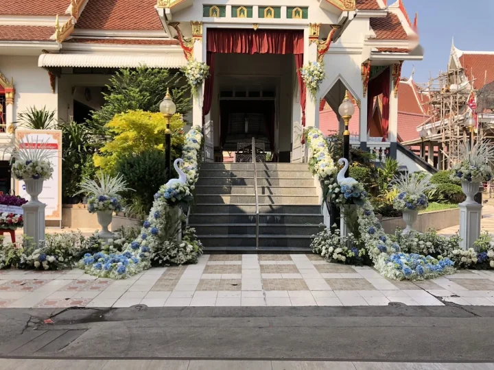 ผลงานจัดดอกไม้หน้าเมรุ วันฌาปนกิจ งานศพจริง Funeral Decor