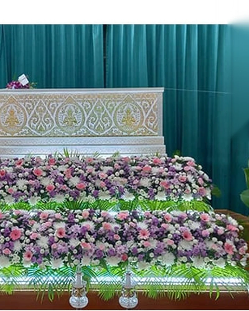 ดอกไม้หน้าศพ ชุดร่มโพธิ์ทอง นิรันดร์ จัดดอกไม้งานศพ กรุงเทพ