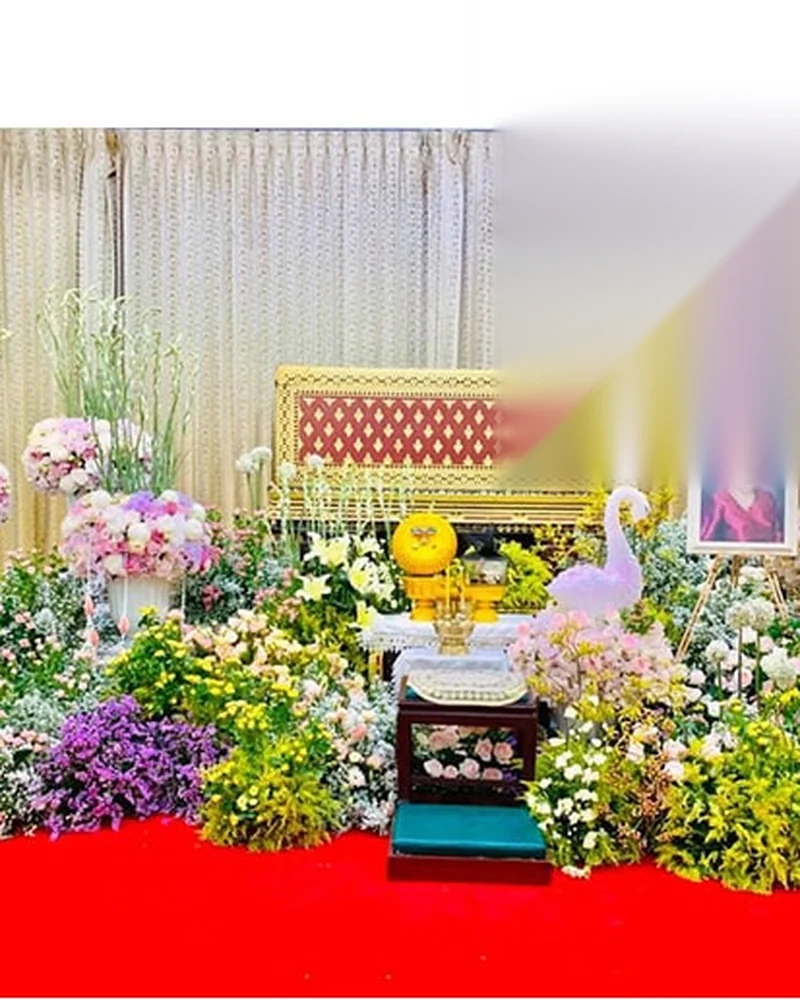 ดอกไม้หน้าศพ ชุดปทุมมาศ สักการะ จัดดอกไม้งานศพ กรุงเทพ