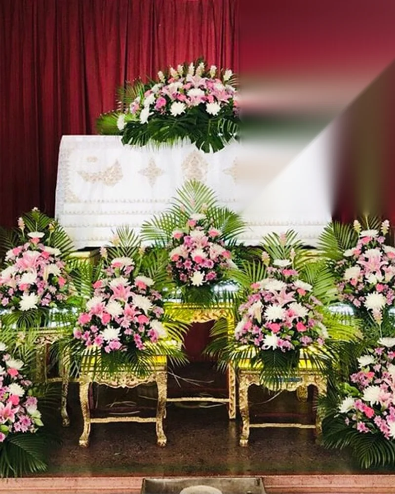 ดอกไม้หน้าศพ ชุดแก้วกัลยา อาลัยรัก จัดดอกไม้งานศพ กรุงเทพ